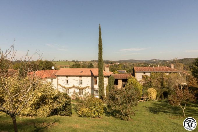 31G301028-b9af1b448e364f58b838c41a80c4a6e7