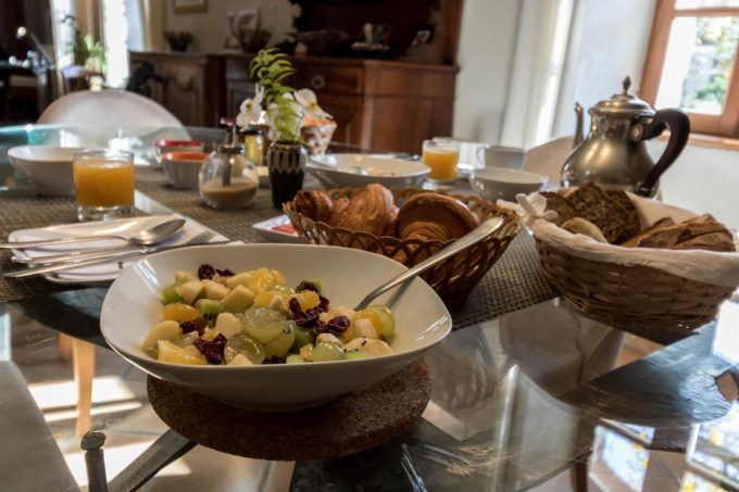 31G301198-0f5b895812d04863b60eab20f47f2236