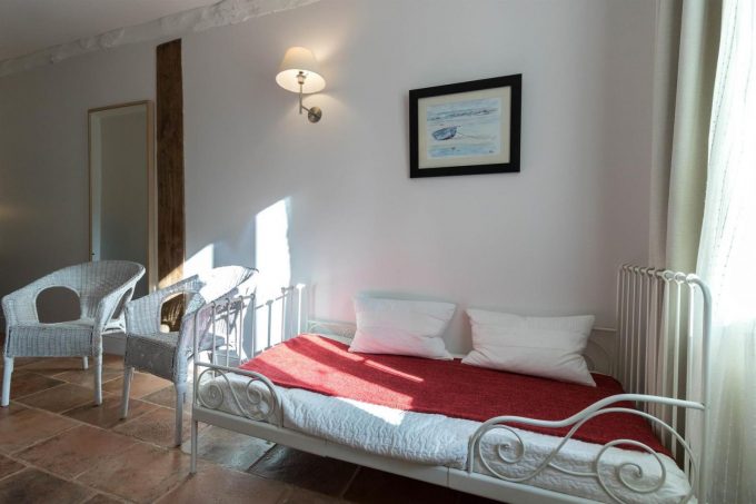 31G301198-7765cface9994740a25c729559c4deb5