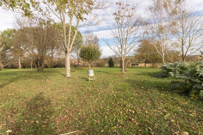 31G301198-a2eed0a8e00e4dfc9933859cde49cab1