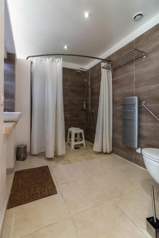 31G301198-a46b4c06960b4d5fb4637f15aa68299d