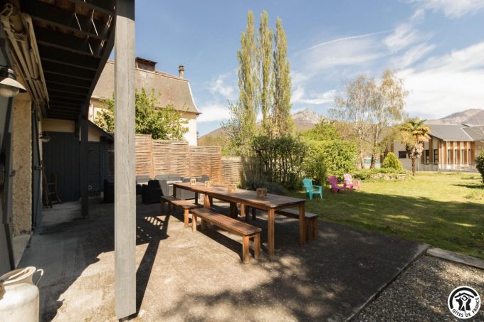 31G301394-3bc5a19437b1423f9194cbc6f6c7560f