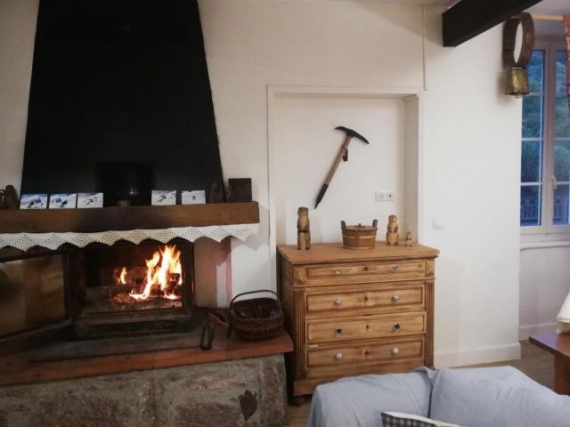 31G301394-f4ad60f9663b4145b5a0947a9f956d9f