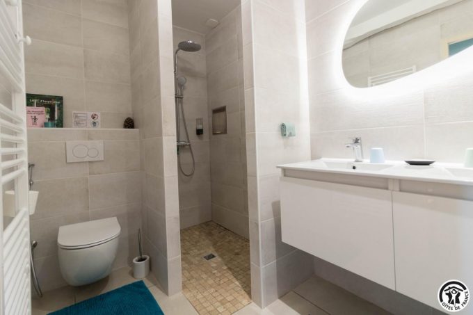 31G301569-9dccd33450d24fff81ab8da56512db36