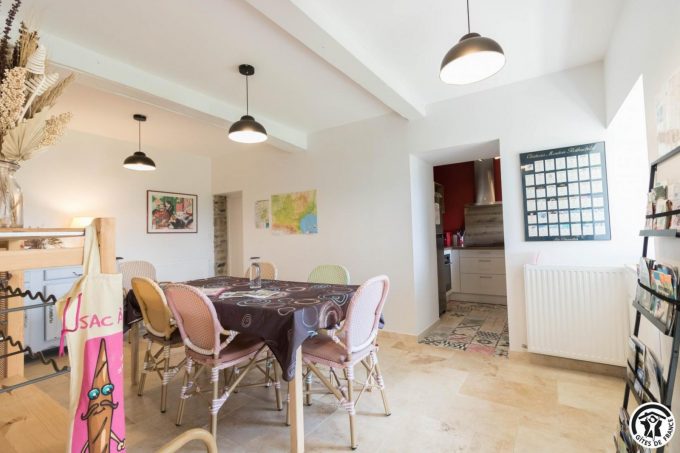 31G301569-cc2d652875a64d8c8748a7f75b4ae9a2