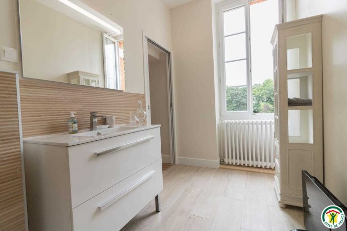 31G301577-b4567261983d44809f9ba6f81a42d03d