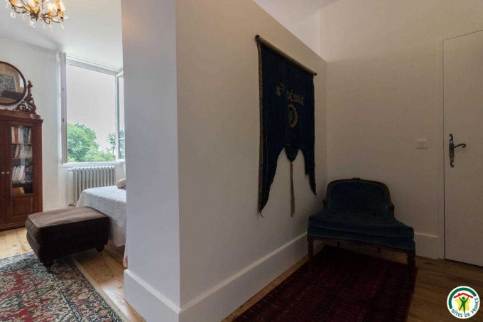 31G301577-bd72a837837741e8902752e64c6db979