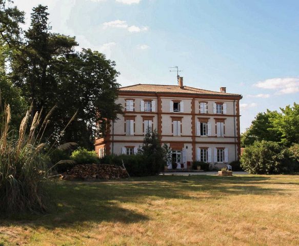 31G301577-c8d41ed89d924b01bf75c1c4f9ba4123