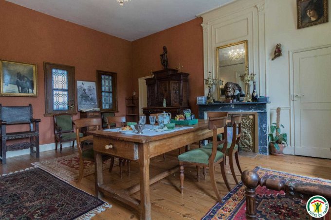 31G301577-e9bbd6c9b55a4677b1d516cdebd588ed