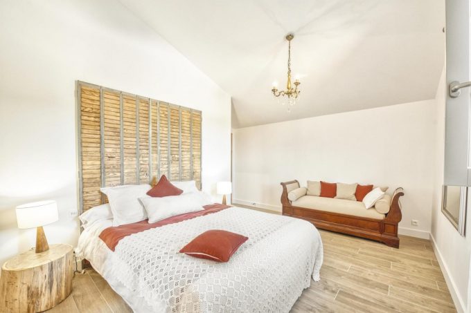 31G301623-0dcaeaeb4630404fa9d9e07592ab96cb