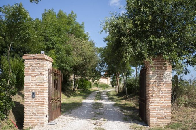 31G301623-7cfef1c1a3cd482c92bbea2c593170fb