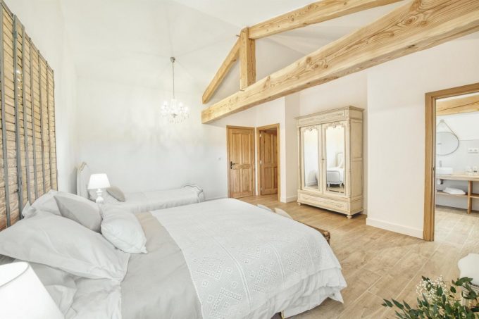 31G301623-905ce388434a42a6a26d66613a8cbe7a