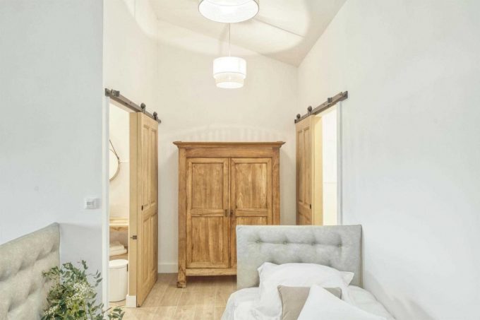 31G301623-99e663d2595447cba300f24769d21c5a