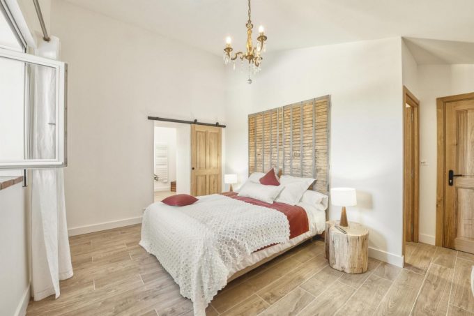 31G301623-c8a70eca4fa943cd8f2c97dac0521290