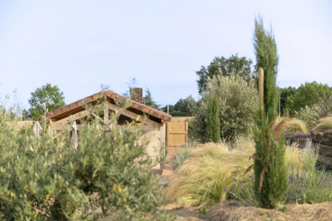 31G301623-f9129335f16d4ba3900b02b63cca4474