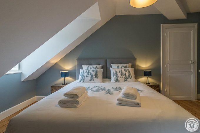 31G301670-021df423775645e09b9fd0e38b04ac9e