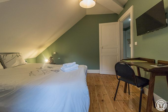 31G301670-39a235ce546f45f29188e41dc6b5c7eb