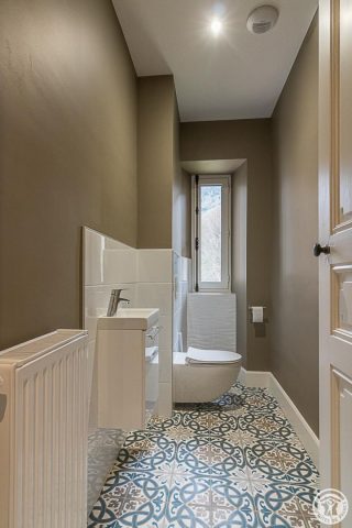 31G301670-5c967ce04e3d4632b2967846c535284c