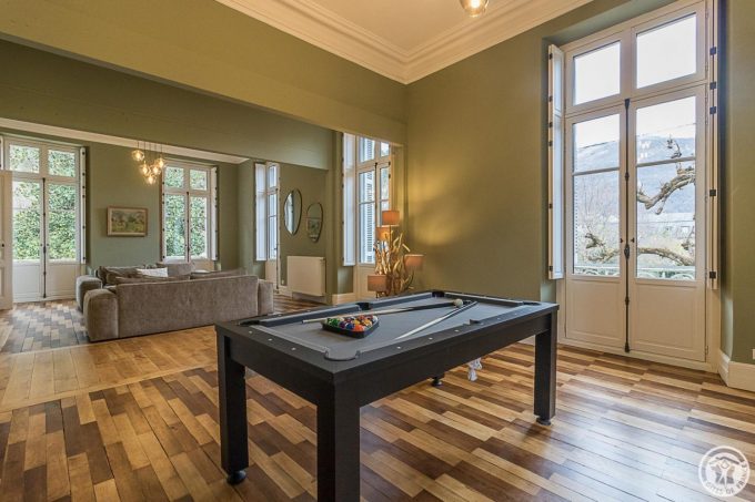 31G301670-87899e852a5b4266a97df8b49dcc5734