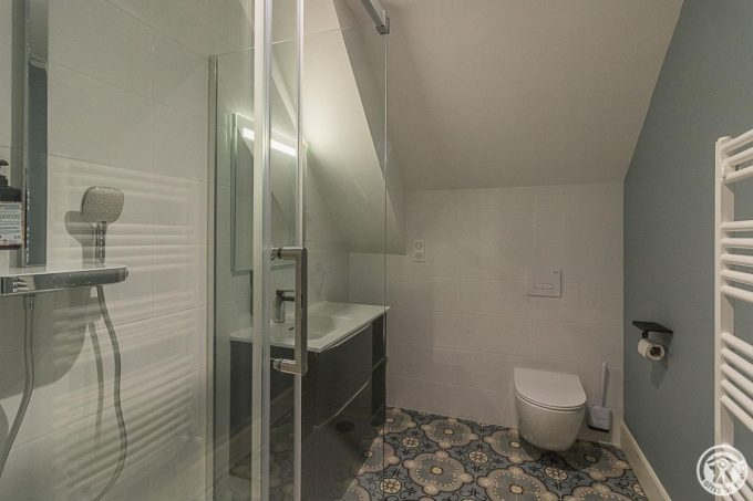 31G301670-e871536165a74c3cafb302919f5072af