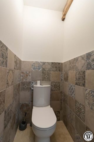 31G301691-18811050a41645668a6c8270d4e802e6