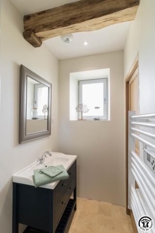 31G301691-2aeb6be712014a0b8b899b218c50af95