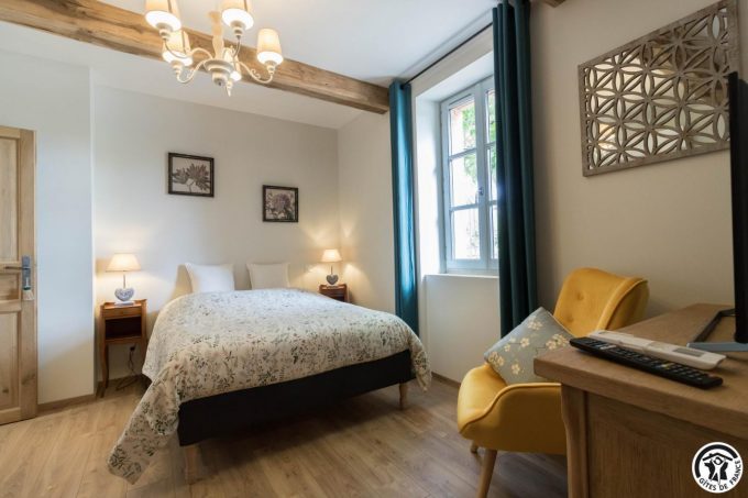 31G301691-f72370e2d1b3417e99eca6aa55a2d12e