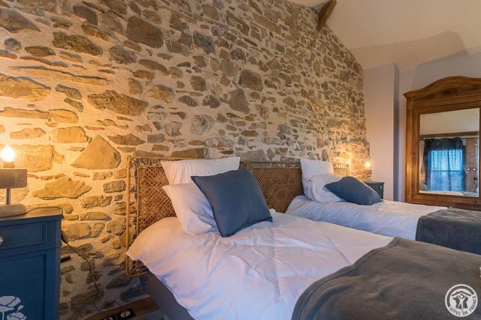 31G301726-000ae06ce24841edb4eac936534a034f