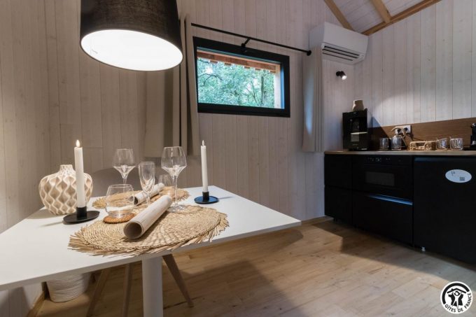 31G301727-0a47ea2ea39b4e358b5c1c942b3785f7