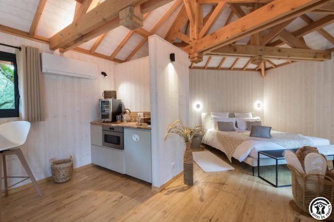 31G301727-0dfc46b0d4c24792889b133f16490c54