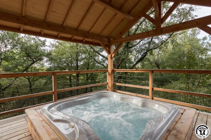 31G301727-18a42de80b64401f9aa7fe5ea741975d