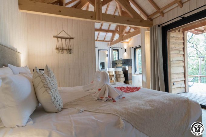 31G301727-322d150094d9497cbaeded4d2ac1fd94