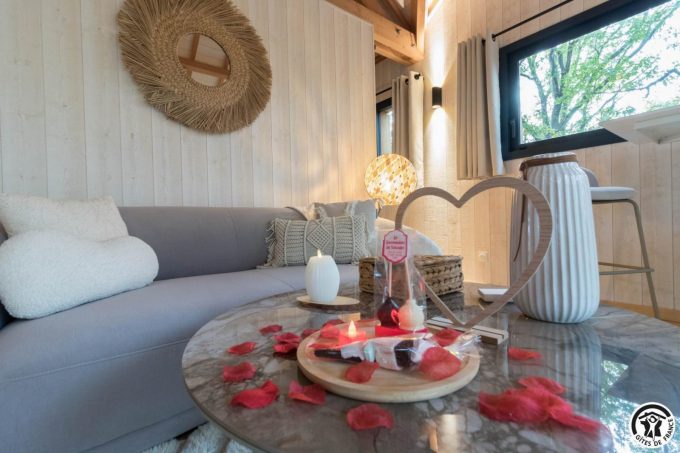 31G301727-591e9d1db5c14dd5a877ab5ec5a34589