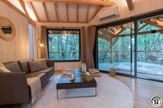 31G301727-644ce03143f349d1abfb22723503c434