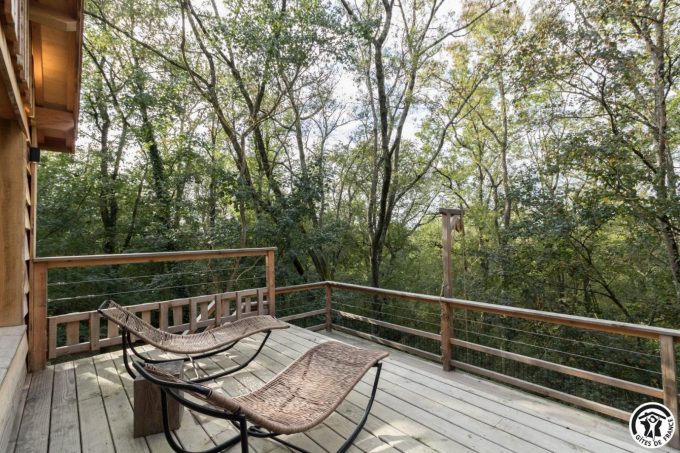 31G301727-70e282f2f5b8427abe88d10b408ab325