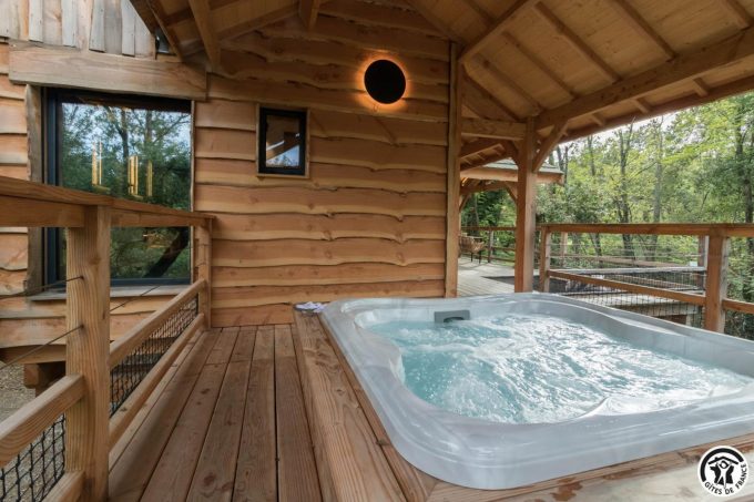 31G301727-93fc082e5c8b4132a392280b4a813132