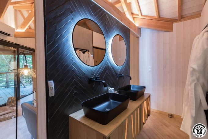 31G301727-97f2a23040664fbc9252ca2695ea08a7