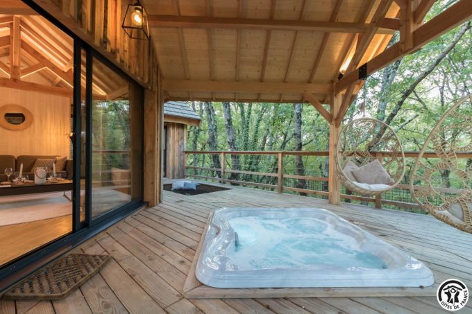 31G301727-9f6889e914444a93978a3825ccd53cb4