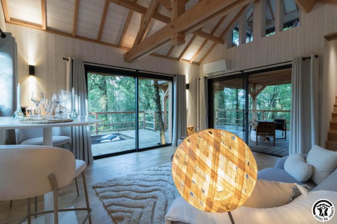 31G301727-a7937b1be27c4dcfbb264e3edd3ff57d