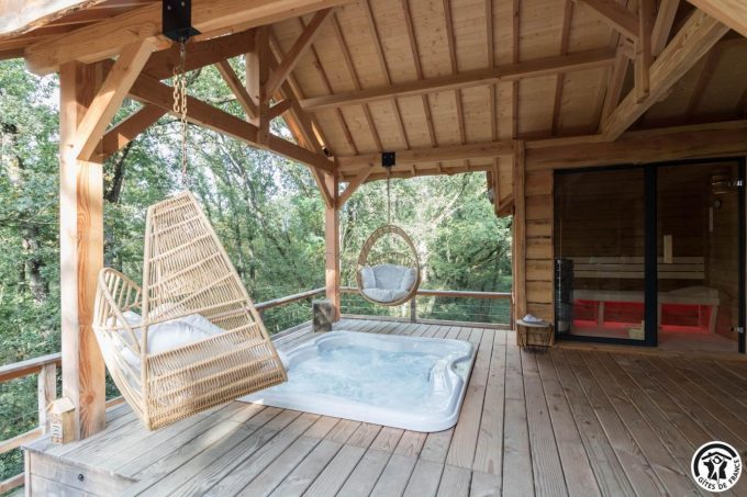 31G301727-dcd40172dd854245bca4b47e3fbcfb16