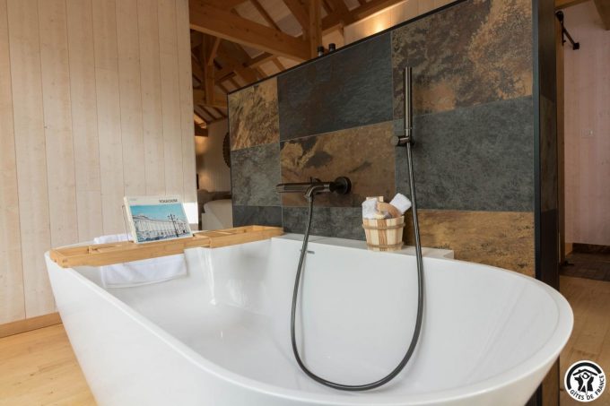 31G301727-ed1fe0bf434942c7b079f468e13734a3