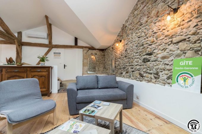 31G301753-020a810d77784715a98440694d8bd059