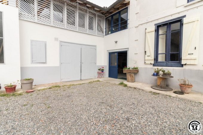 31G301753-19997927ab904c168b84c66dd6e47bea