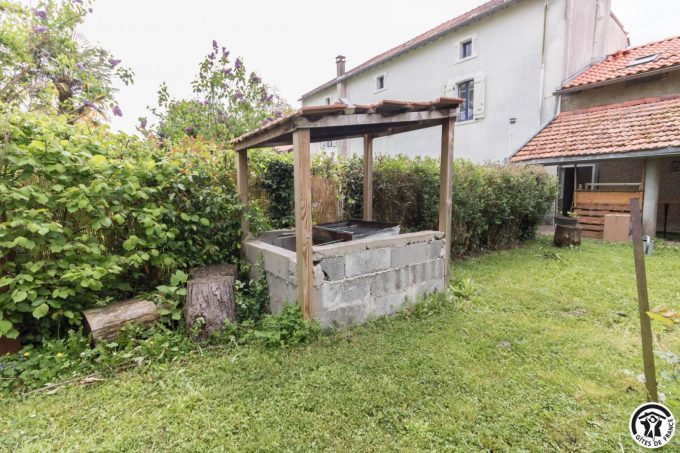 31G301753-6d589d5eb99e4d54ae84e6121b212c18