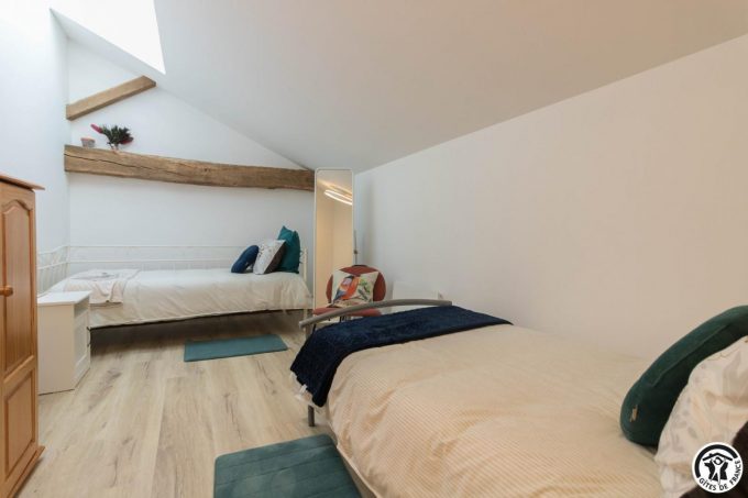 31G301753-7d53af7197b943ebb21e3fff1ffee37e