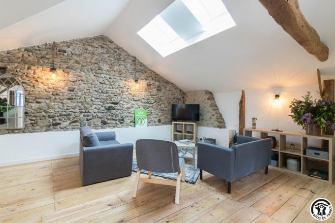 31G301753-ef1221b52a494433949be771310b313b