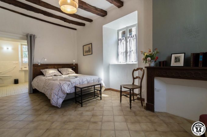 31G301771-8a13feea542640ec92ddcac54d366d75