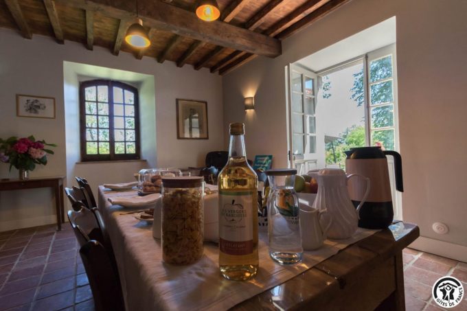 31G301771-8b142a6f01064db4b0332f59a3f4925f