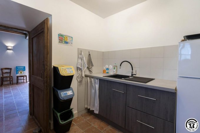 31G301771-b9bc0f87602349df94dd6b4e02bb9b2d