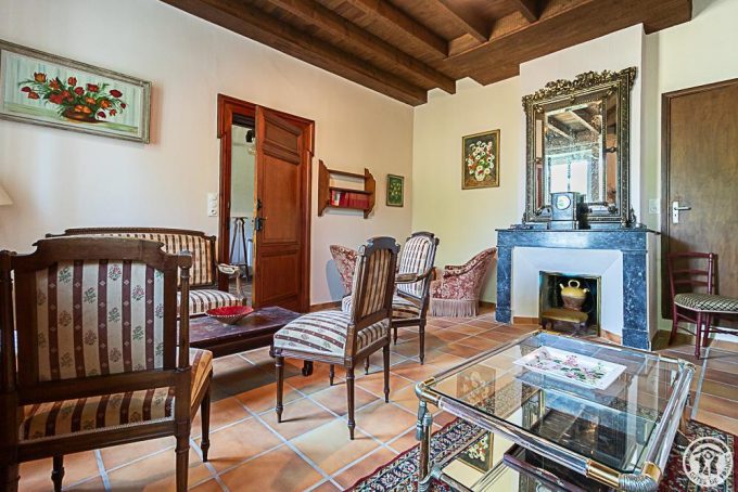 31G301778-5a408887304043bd83763b0dbaa29807